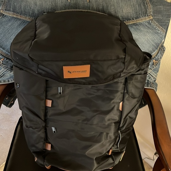 Backpack - Picture 7 of 7